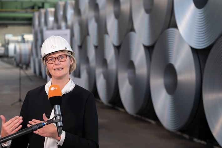 Karliczek: Forschung macht klimafreundliche Stahlproduktion in Deutschland möglich