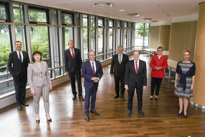 Provinzial NordWest und Provinzial Rheinland: Fusionsvertrag unterzeichnet